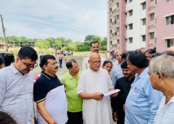 jamshedpur mla saryu roy-पीएम आवास के नाम पर लोगों को ‘नरक’में धकेल दिया : सरयू राय, बिरसानगर में निरीक्षण के बाद विधायक का हमला, कहा- जल-जमाव, गंदगी, टूटी सड़क और असुरक्षा से त्रस्त हैं लोग,पीने के पानी की टंकी के पास ही सीवेज टैंक, बोले- जुडको का यह कृत्य आपराधिक है jamshedpur mla saryu roy-पीएम आवास के नाम पर लोगों को ‘नरक’में धकेल दिया : सरयू राय, बिरसानगर में निरीक्षण के बाद विधायक का हमला, कहा- जल-जमाव, गंदगी, टूटी सड़क और असुरक्षा से त्रस्त हैं लोग,पीने के पानी की टंकी के पास ही सीवेज टैंक, बोले- जुडको का यह कृत्य आपराधिक है