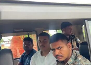 jharkhand acb action-गिरिडीह में एसीबी की कार्रवाई, साइबर थाना के एसआई को घूस लेते धर दबोचा, केस डायरी भेजने के नाम पर मांगी थी रिश्वत jharkhand acb action-गिरिडीह में एसीबी की कार्रवाई, साइबर थाना के एसआई को घूस लेते धर दबोचा, केस डायरी भेजने के नाम पर मांगी थी रिश्वत