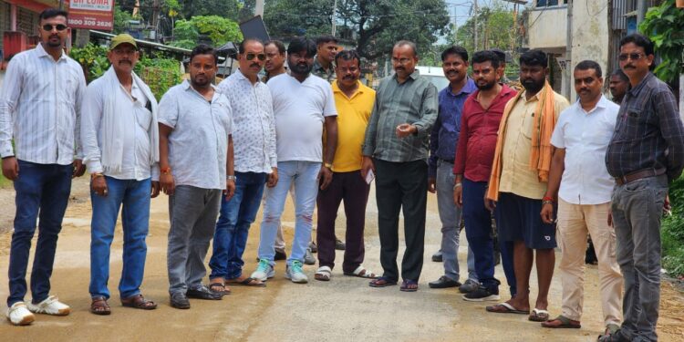 jamshedpur mla mangal kalindi-जुगसलाई विधायक मंगल कालिंदी ने खासमहल से गोविंदपुर तक हो रहे सड़क निर्माण का किया निरीक्षण jamshedpur mla mangal kalindi-जुगसलाई विधायक मंगल कालिंदी ने खासमहल से गोविंदपुर तक हो रहे सड़क निर्माण का किया निरीक्षण