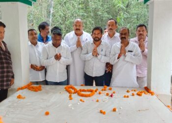 jamshedpur rural-शहीद साबुआ हांसदा के शहादत दिवस पर विधायक समीर मोहंती और सोमेश सोरेन ने दी श्रद्धांजलि jamshedpur rural-शहीद साबुआ हांसदा के शहादत दिवस पर विधायक समीर मोहंती और सोमेश सोरेन ने दी श्रद्धांजलि