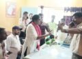 Jamshedpur rural hungama : पटमदा में मानवाधिकार कार्यकर्ताओं ने अंचल कार्यालय में किया हंगामा, जानें पूरा मामला Jamshedpur rural hungama : पटमदा में मानवाधिकार कार्यकर्ताओं ने अंचल कार्यालय में किया हंगामा, जानें पूरा मामला