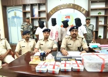 Adityapur police action : आरआइटी में अमित सरदार हत्याकांड का खुलासा, चार गिरफ्तार, हथौड़ा व बाइक बरामद Adityapur police action : आरआइटी में अमित सरदार हत्याकांड का खुलासा, चार गिरफ्तार, हथौड़ा व बाइक बरामद