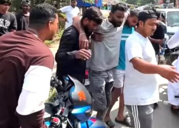 Jamshedpur accident : मानगो में तेज रफ्तार का कहर, सड़क हादसे में दो स्कूली बच्चे समेत तीन घायल
