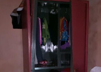 Adityapur theft : आरआइटी में दो घरों में चोरी, पहले चोरों ने घर में चाय बनाकर पी, फिर उठा ले गए लाखों का सामान