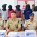 Saraikela police action : चौका में डकैती की योजना बनाते छह आरोपी हथियार के साथ गिरफ्तार, लूट, चोरी सहित अन्य मामलों के भी है आरोपी, देखिए – video Saraikela police action : चौका में डकैती की योजना बनाते छह आरोपी हथियार के साथ गिरफ्तार, लूट, चोरी सहित अन्य मामलों के भी है आरोपी, देखिए – video