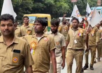 Jamshedpur drivers day : ड्राइवर दिवस पर जमशेदपुर के ड्राइवरों ने सुरक्षा को लेकर निकाली विशाल रैली Jamshedpur drivers day : ड्राइवर दिवस पर जमशेदपुर के ड्राइवरों ने सुरक्षा को लेकर निकाली विशाल रैली