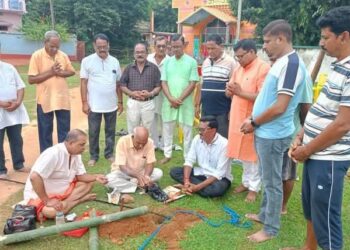 Jamshedpur rural bhumi pujan : मानुषमुरिया सार्वजनिक दुर्गा पूजा कमेटी ने पंडाल निर्माण के लिए की भूमि पूजन, बेलूर मठ थीम पर बनेगा पंडाल Jamshedpur rural bhumi pujan : मानुषमुरिया सार्वजनिक दुर्गा पूजा कमेटी ने पंडाल निर्माण के लिए की भूमि पूजन, बेलूर मठ थीम पर बनेगा पंडाल