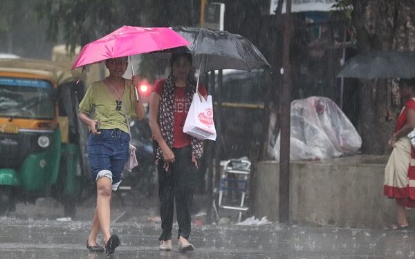 Jamshedpur weather update : जमशेदपुर में बदला मौसम, कुछ जगहों पर हुई झमाझम बारिश, अगले दो दिन कैसा रहेगा मौसम जानें Jamshedpur weather update : जमशेदपुर में बदला मौसम, कुछ जगहों पर हुई झमाझम बारिश, अगले दो दिन कैसा रहेगा मौसम जानें
