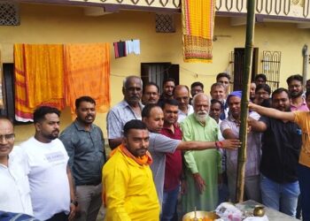 Jamshedpur bhumi pujan : बारीडीह में दुर्गापूजा को लेकर भूमि पूजन, भव्य पंडाल होगा मुख्य आकर्षण का केंद्र Jamshedpur bhumi pujan : बारीडीह में दुर्गापूजा को लेकर भूमि पूजन, भव्य पंडाल होगा मुख्य आकर्षण का केंद्र